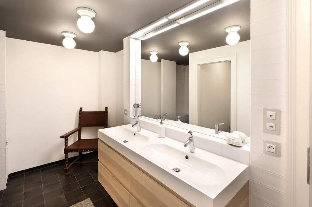 Design Loft 2 Minutes To Wenceslas Square Прага Екстериор снимка