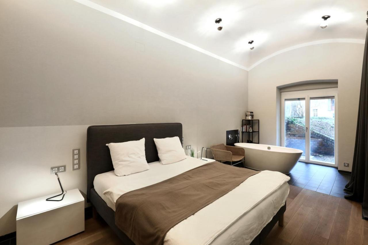 Design Loft 2 Minutes To Wenceslas Square Прага Екстериор снимка